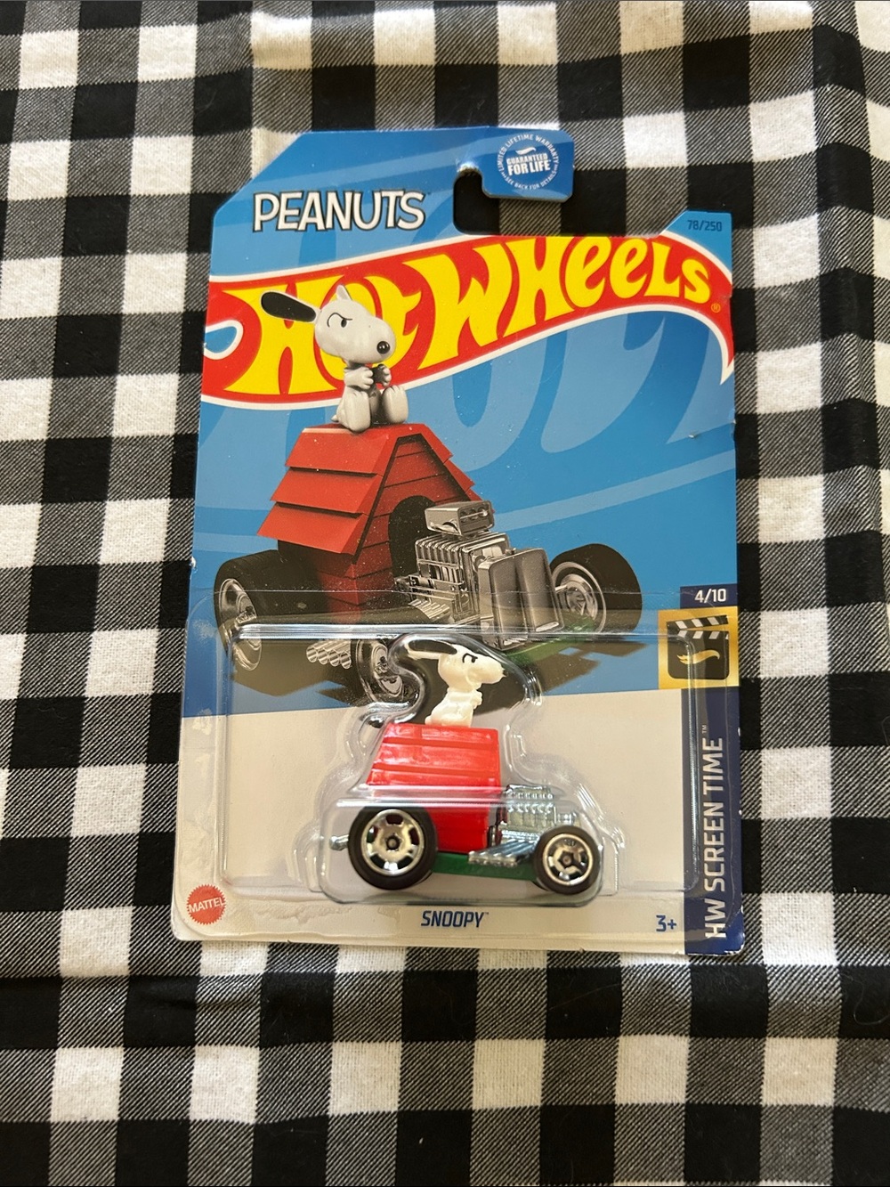 Hot Wheels Peanuts Snoopy Die-Cast 1:64 Car HW Screen Time Series 2022 NIP 2022